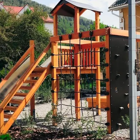 Reef Terrace * Yaremche