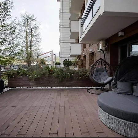 Reef Terrace Апартаменты Яремча